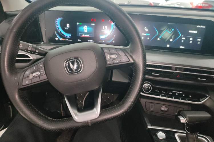 Used Changan Eado 2021 PLUS Blue Whale NE 1.4T GDI DCT Prestige Model
