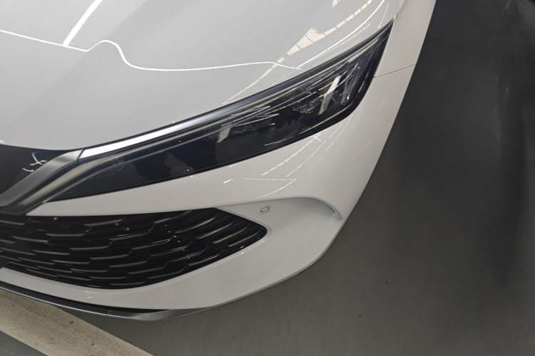 Used BYD Qin L 2025 DM-i Smart Drive 120KM Superior Model
