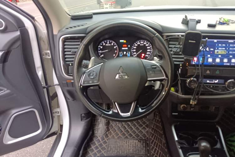 Used Mitsubishi Outlander 2018 2.4L 4x4 Elite Edition 5 Seats
