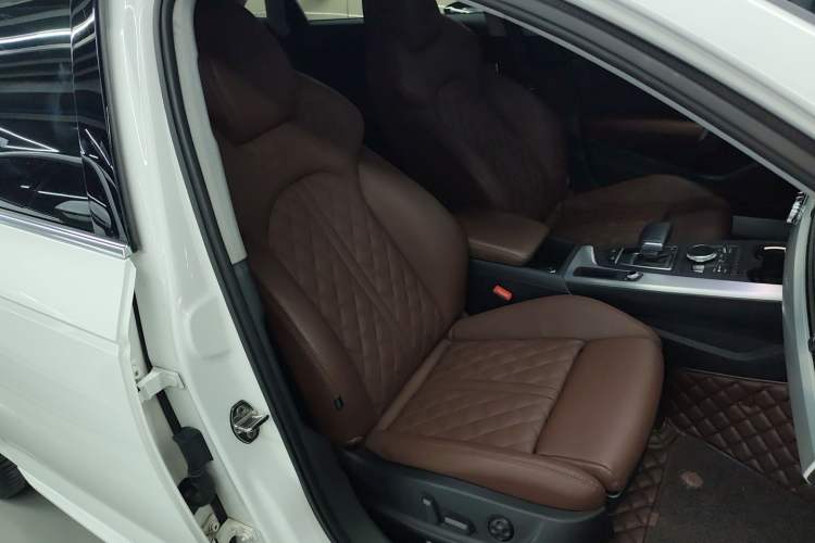 Used Audi A4L 2019 40 TFSI Fashion Version China V
