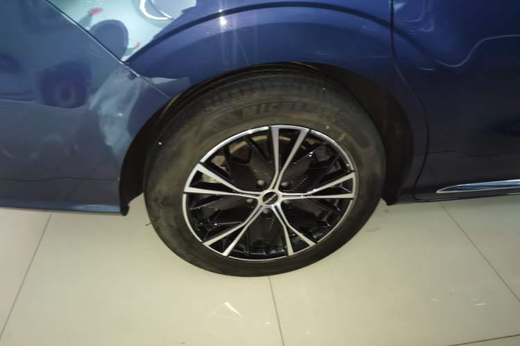 Used Roewe iMAX8 2023 400TGI Comfort Edition