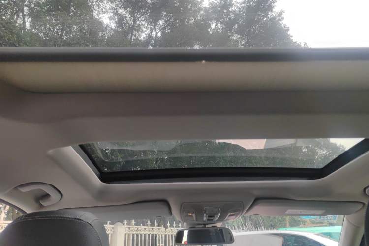 Used Mercedes-Benz M-Class 2014 ML 400 4MATIC Dynamic Model