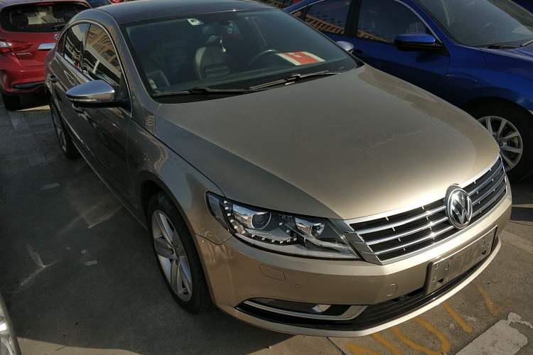 Used Volkswagen FAW-Volkswagen CC 2015 1.8TSI Prestige Model
