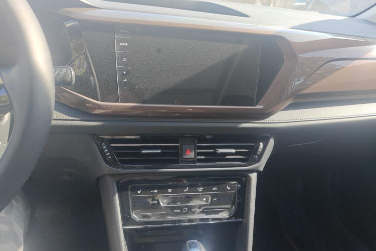 Used Volkswagen Tharu 2022 330TSI Four-Wheel Drive Luxury Edition
