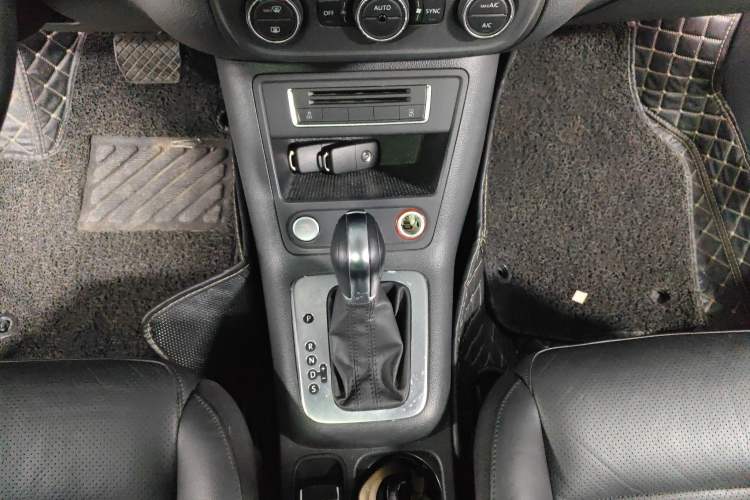 Used Volkswagen Tiguan 2015 1.8TSI Automatic Two-Wheel Drive Luxury Model