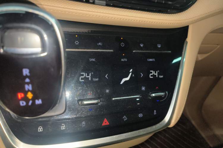 Used Buick GL8 2021 ES Landtrek 653T Luxury Model