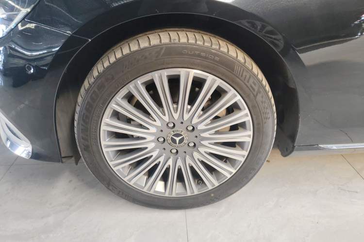 Used Mercedes-Benz E-Class 2022 Second Facelift E 300 L Luxury Edition