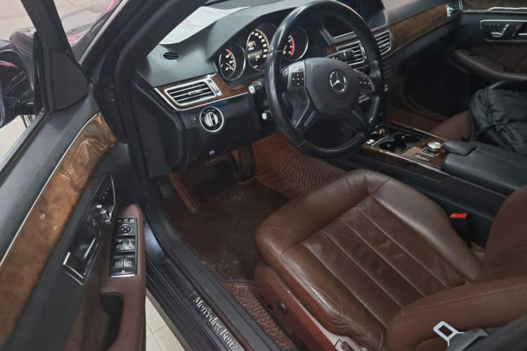 Used Mercedes-Benz E-Class 2014 E 260 L Luxury Model
