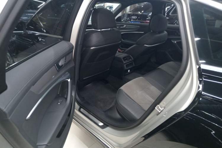 Used Audi A6L 2020 40 TFSI Luxury Dynamic Model
