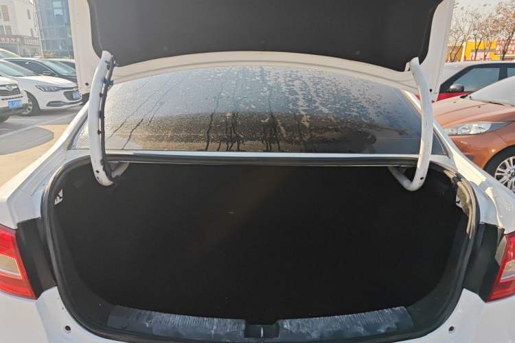 Used Bestune B30 2016 1.6L Automatic 10th Anniversary Edition
