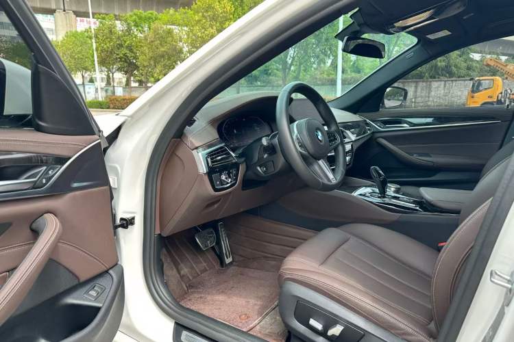 Used BMW 5 Series 2020 525Li M Sport Package
