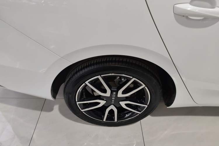 Used Roewe D6 2025 450km Deluxe Edition