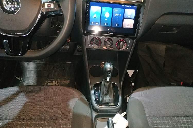 Used Volkswagen Polo 2016 1.6L Automatic Comfort Model
