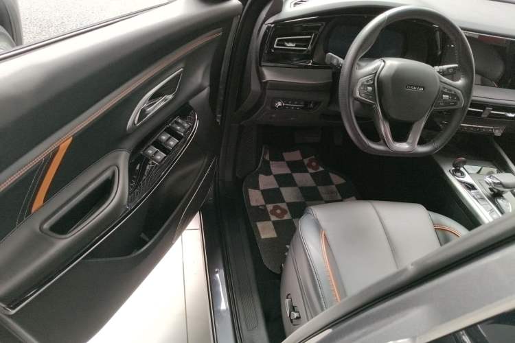 Used Oshan X7 PLUS 2022 1.5T Blue Whale Edition Automatic Geeker Navigation Model
