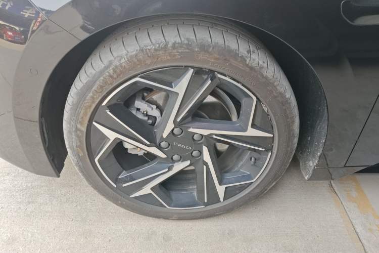 Used Lynk & Co 07 2024 EM-P 126 Long-Range Halo
