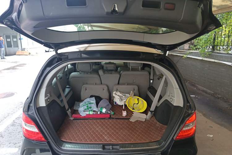 Used Mercedes-Benz R-Class 2014 R 320 4MATIC Business Model