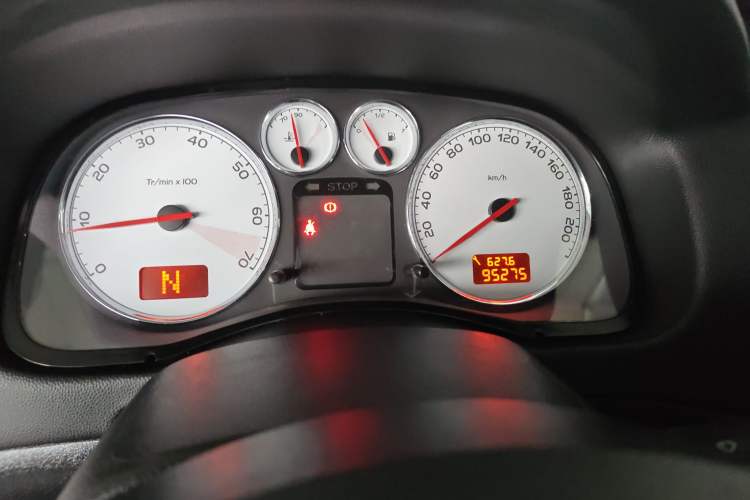 Used Peugeot 307 2013 Hatchback 1.6L Automatic Comfort Edition
