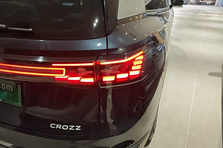 Used Volkswagen ID.6 CROZZ 2022 Long-Range PRO Edition
