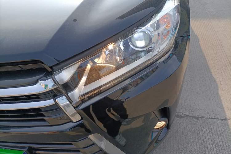 Used Toyota Highlander 2018 2.0T Four-Wheel Drive Prestige Version 7 Seats China VI Standard