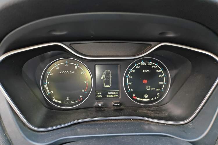 Used Geely Auto Vision X6 2016 1.8L Manual Luxury Model