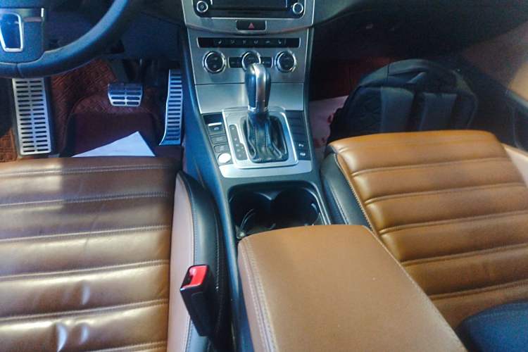 Used Volkswagen FAW-Volkswagen CC 2015 2.0 TSI Luxury Model
