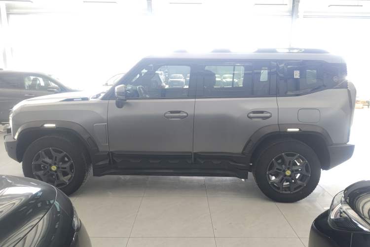 Used JETOUR Traveler 2023 2.0T All-Wheel Drive CrossPRO+
