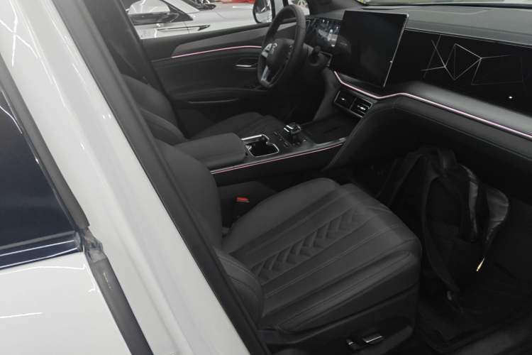 Used BYD Song L DM-i 2025 Intelligent Driving Version 160 km Beyond-Range Type
