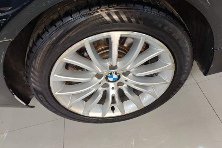 Used BMW 5 Series 2014 525Li Luxury Design Package