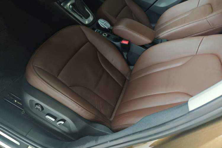 Used Audi Q3 2016 35 TFSI quattro all-wheel-drive style model
