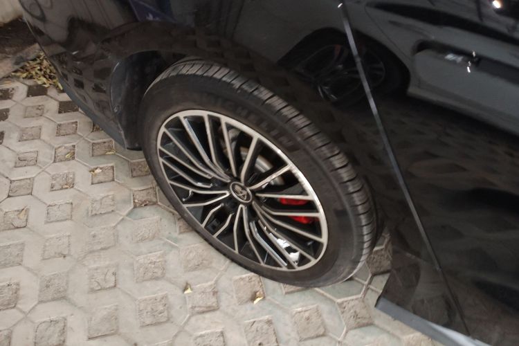 Used BYD Han 2025 EV with 701 km of Laser Radar-Enabled Intelligent Driving