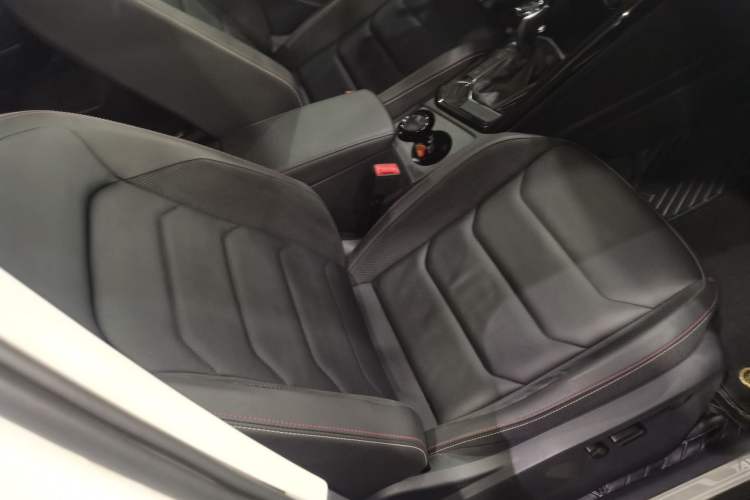 Used Volkswagen Tayron 2019 330TSI Two-Wheel Drive Luxury Model China VI Standard
