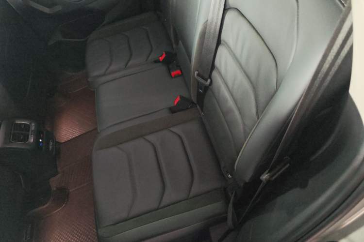 Used Volkswagen Tiguan L 2021 330TSI Automatic Two-Wheel Drive Smart Edition
