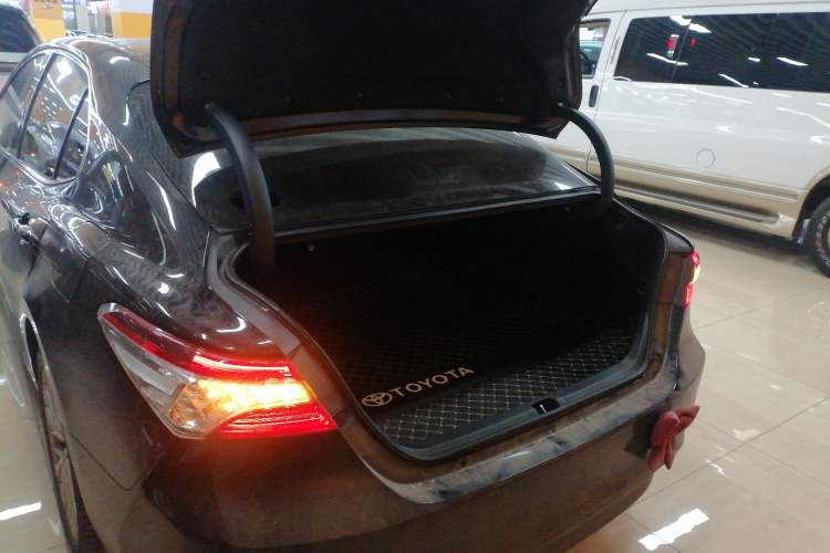 Used Toyota Camry 2018 2.5G Luxury Edition
