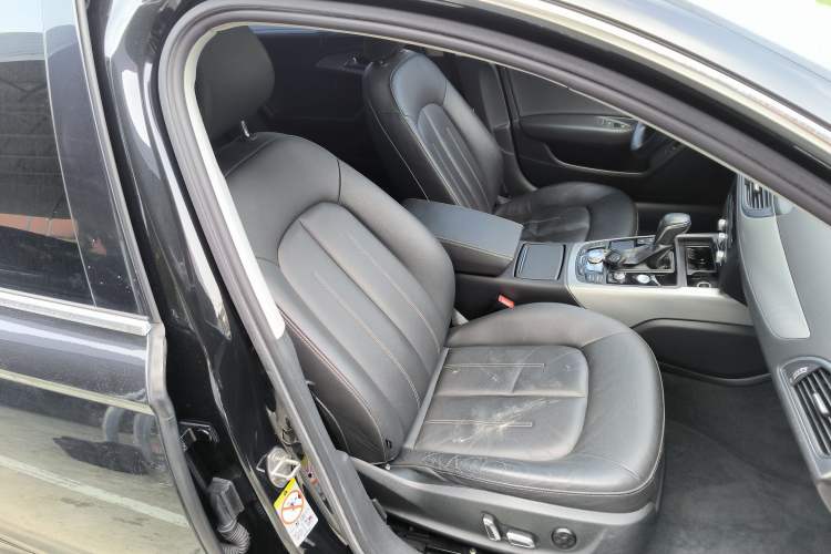 Used Audi A6L 2018 30th Anniversary Edition 35 TFSI Fashion Model
