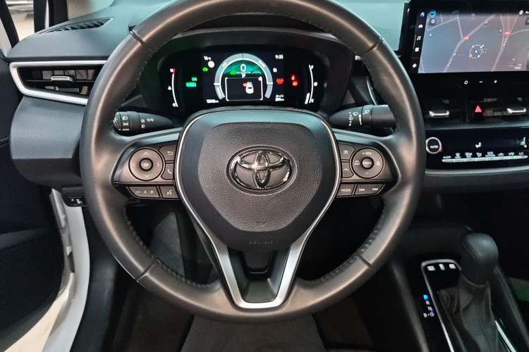 Used Toyota Corolla 2024 1.8L Smart Electric Hybrid Dual-Engine Elite Edition
