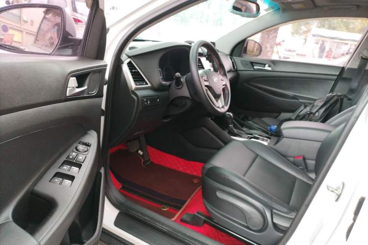 Used Hyundai Tucson 2015 1.6T Dual-Clutch Two-Wheel-Drive Smart Model
