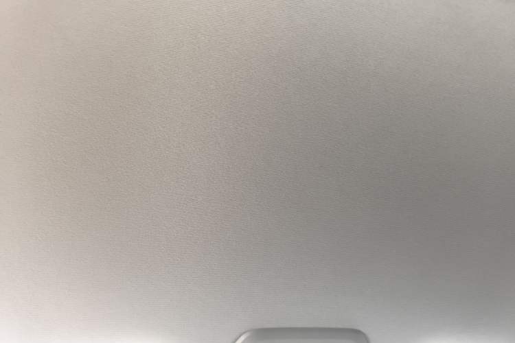 Used SAIC MAXUS Xintu V70 2023 2.0T Elite Edition Manual Transmission Short Wheelbase Low Roof 5/6 Seats (125 hp)
