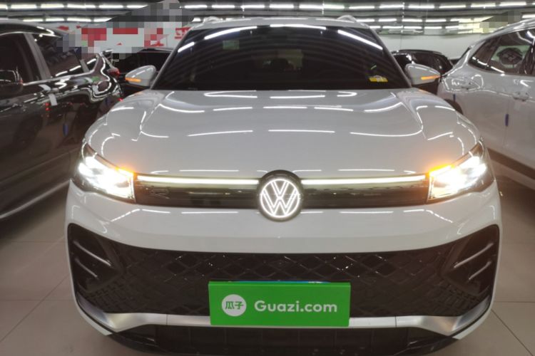 Used Volkswagen Tiguan L 2024 PRO 330TSI Two-Wheel Drive R-Line Smart Edition