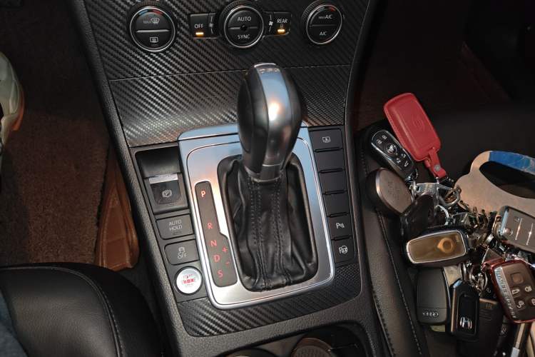 Used Volkswagen Magotan 2013 2.0 TSI Prestige Model
