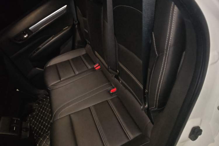 Used Renault Koleos 2018 2.0L Two-Wheel Drive Leading Edition