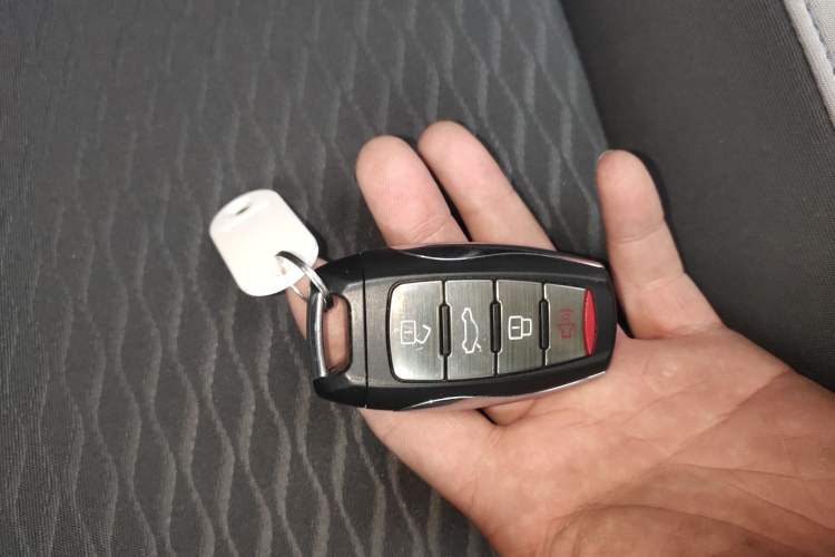 Used ORA Black Cat 2021 301 km Basic Version