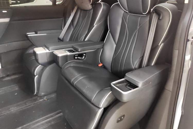 Used XPeng X9 2024 640 All-Wheel Drive High-Performance Max
