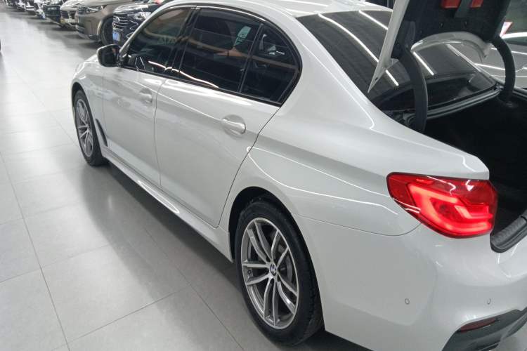 Used BMW 5 Series 2019 Restyled 525Li M Sport Package
