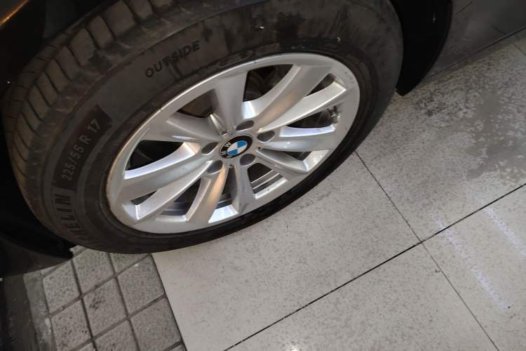 Used BMW 5 Series 2017 520Li Elegant Edition
