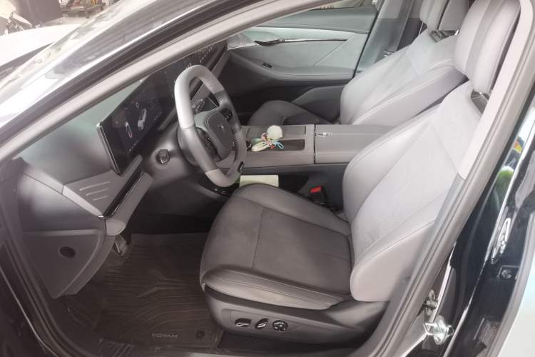 Used VOYAH PASSION 2024 PHEV Four-Wheel Drive Ultra-Long Range Flagship Model
