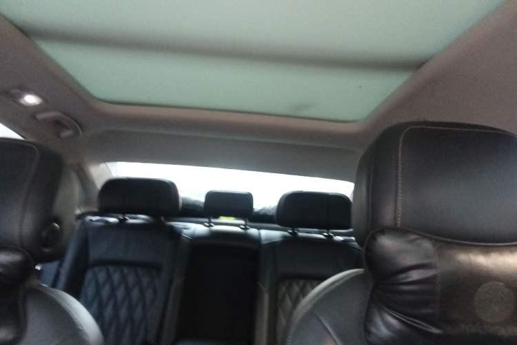 Used Volkswagen Passat 2019 330TSI Luxury Edition China VI Standard
