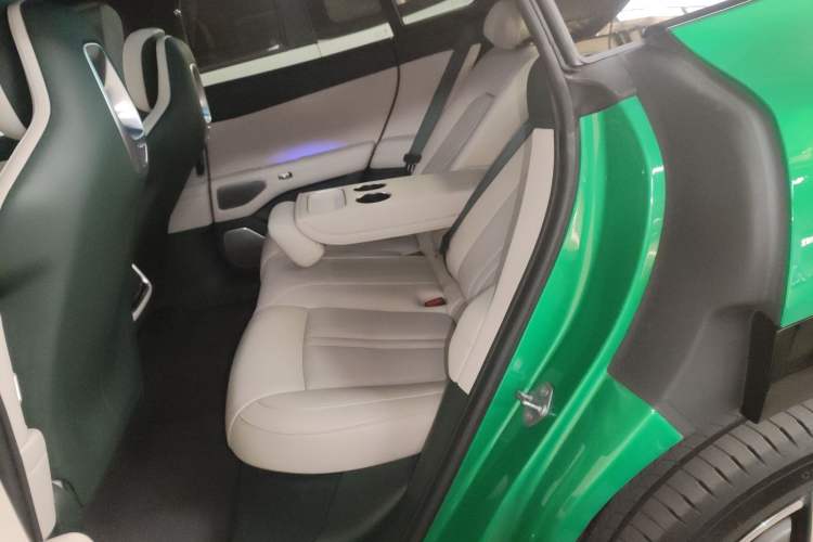 Used  YU7 2025 Ultra-Long Range High-Performance All-Wheel-Drive Max Edition
