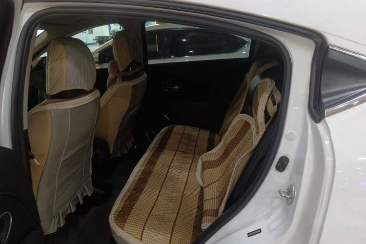 Used Honda Vezel 2015 1.8L CVT 2WD Luxury Model
