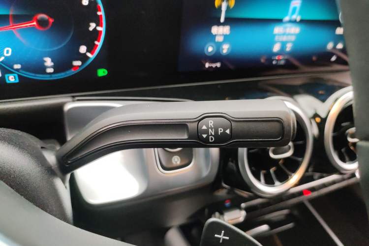 Used Mercedes-Benz GLB 2022 Second Facelift GLB 200 Fashion Edition
