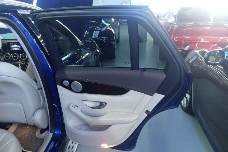 Used Mercedes-Benz GLC 2016 GLC 260 4MATIC Luxury Model
